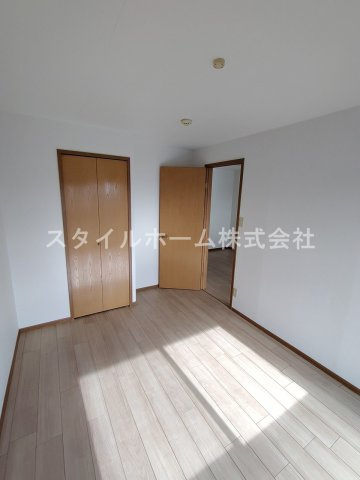 グラディオ諏訪の洋室