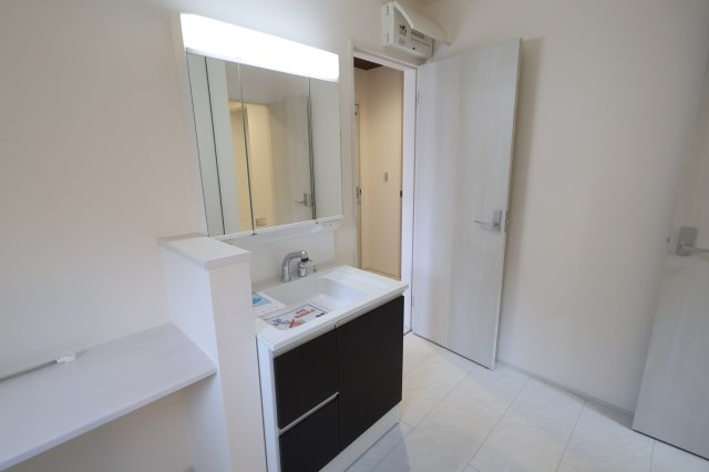 《仲介手数料無料》南区大字大谷口952-62(全1戸)新築一戸建てリーブルガーデンの独立洗面台