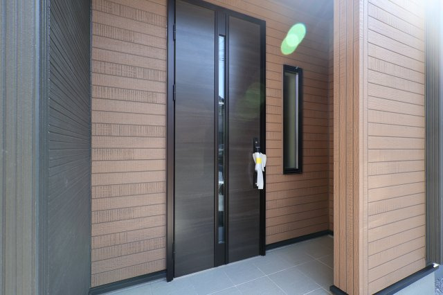 《仲介手数料無料》南区大字大谷口952-62(全1戸)新築一戸建てリーブルガーデンの玄関