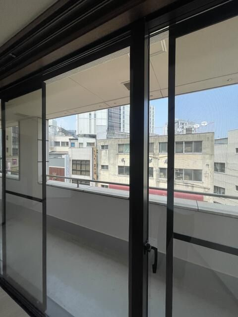 ヒューリック浅草一丁目のバルコニー