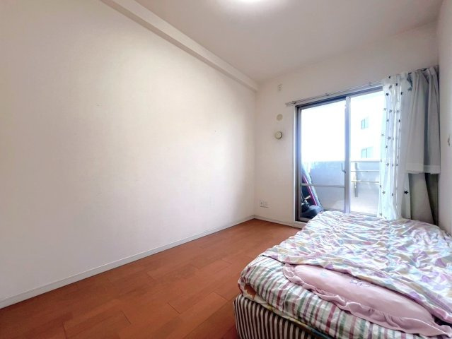 ヴォックスシティ　3階の洋室|LDK横の、約5.0帖の洋室です。