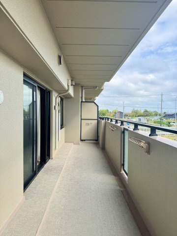 ジェイハイム豊田本郷のバルコニー|バルコニーは南向きで洗濯物がよく乾きそうです！