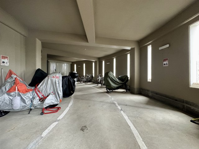 ジェイハイム豊田本郷の駐車場|屋根付き駐輪場！雨の日でも濡れる心配がありません！
