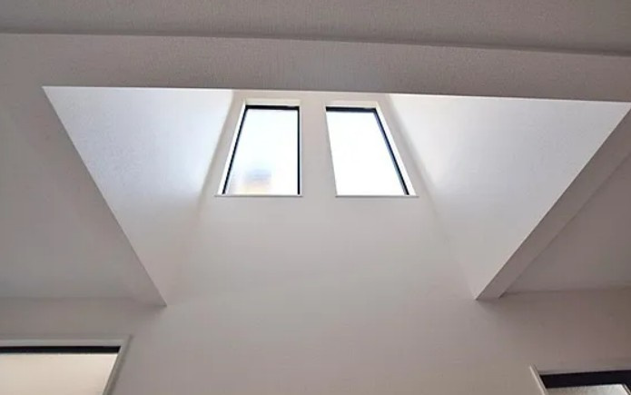 【新築】鶴ヶ島市南町１期 ２号棟の居間・リビング|リビング一部吹抜けで明るいです☆