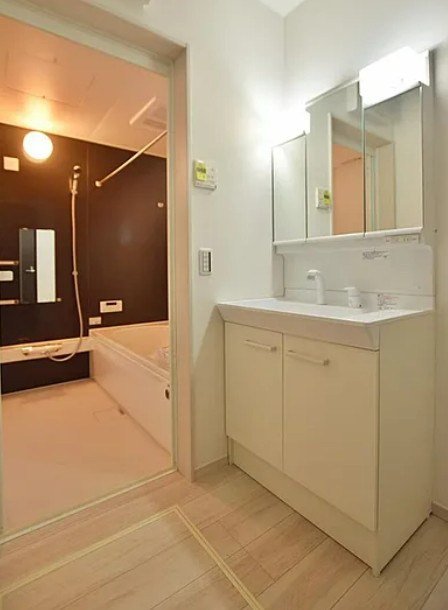 【新築】鶴ヶ島市南町１期 ２号棟の独立洗面台|朝の身支度に欠かせない洗面台です！