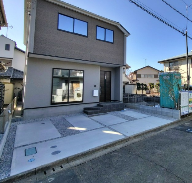 【新築】鶴ヶ島市南町１期 ２号棟の外観|ついに完成☆
内覧すぐご案内可能です！
