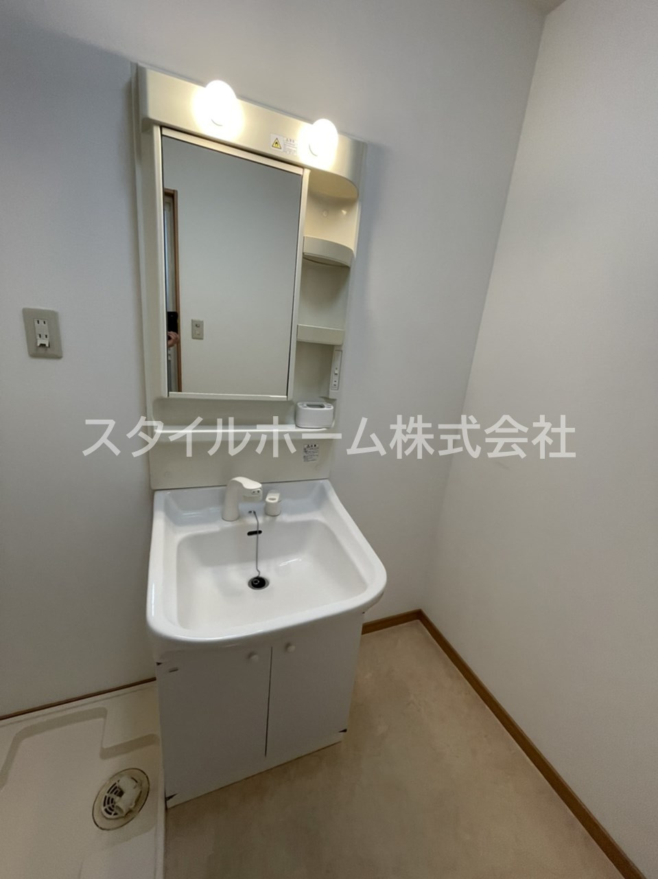 La　mia　Casaの洗面所|別部屋写真です。