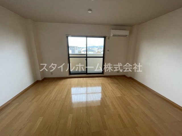 La　mia　Casaの居間・リビング|別部屋写真です。