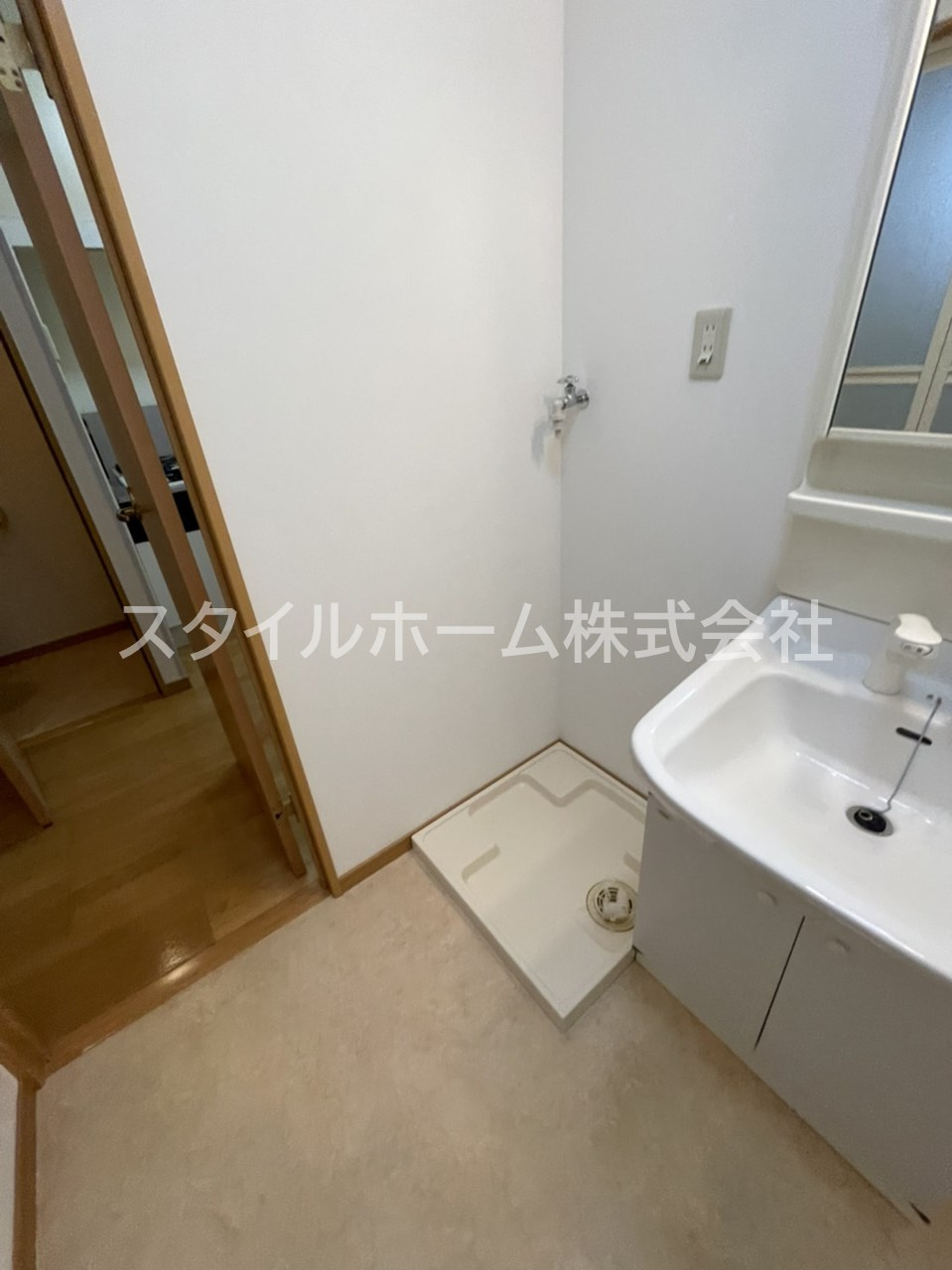 La　mia　Casaの洗面所|別部屋写真です。