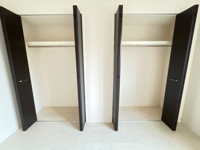 ＣＯＭＦＯＲＴＩＡの収納|クローゼット