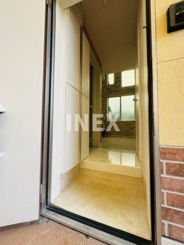 横浜市神奈川区松見町２丁目のアパートの玄関