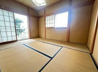大網白里市柳橋　中古戸建の和室|外装リフォーム済み令和7年5月 4LDK リビング約15帖 駐車1台可 閑静な分譲地内