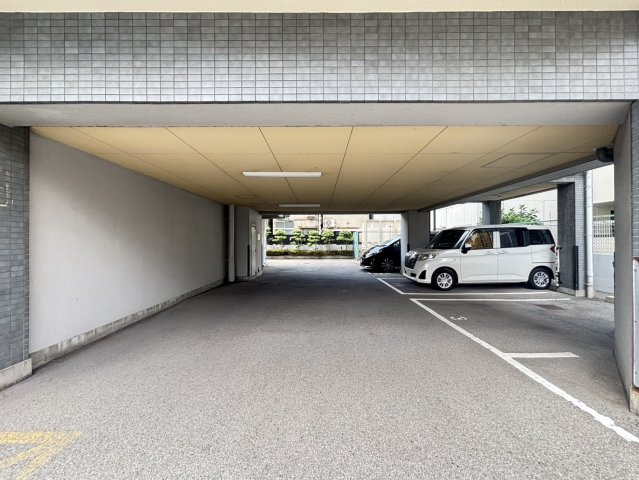 ペガサス1番館住吉の駐車場