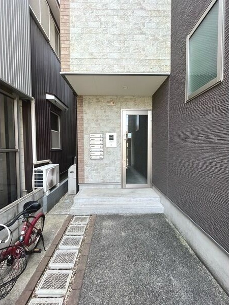 Flourish clubのエントランス|清潔なエントランスです