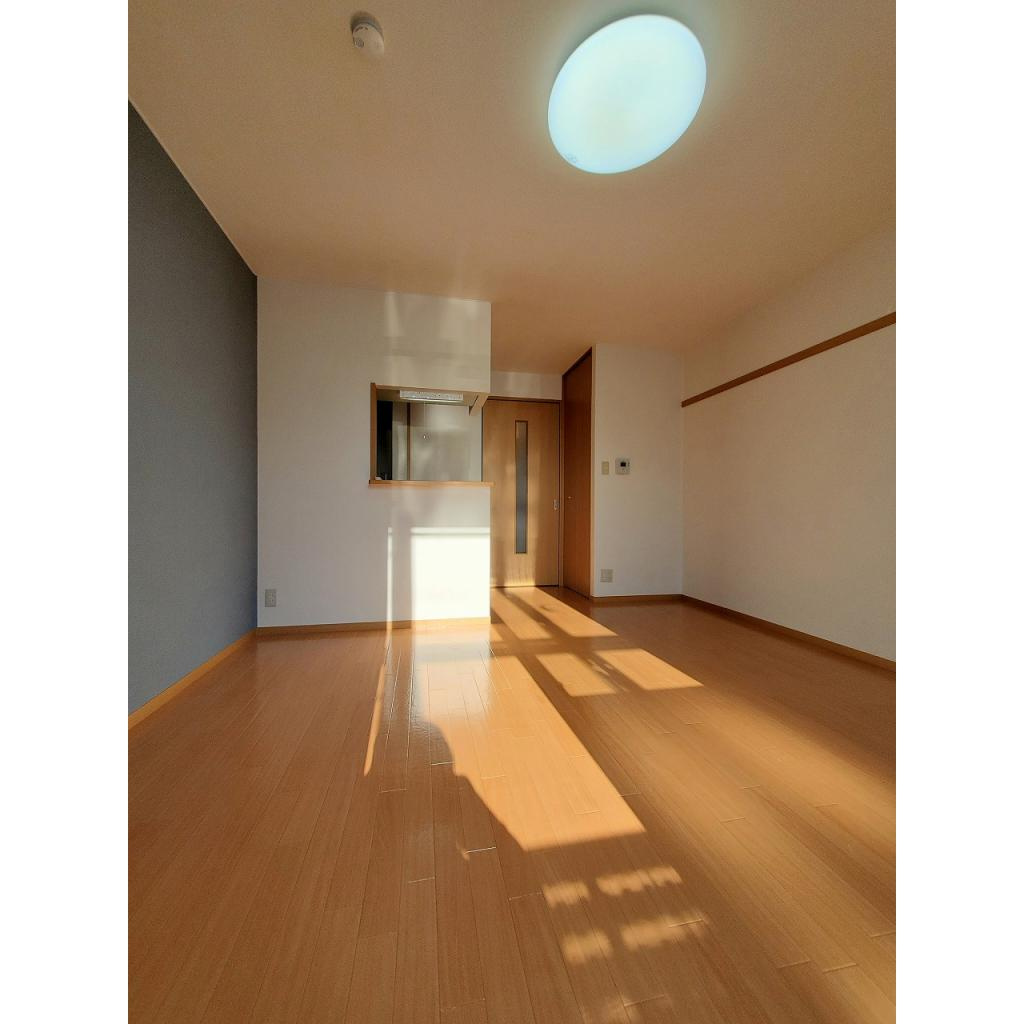 プランギ私部の居間・リビング|洋室