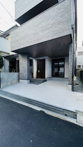 荒牧南2丁目の駐車場