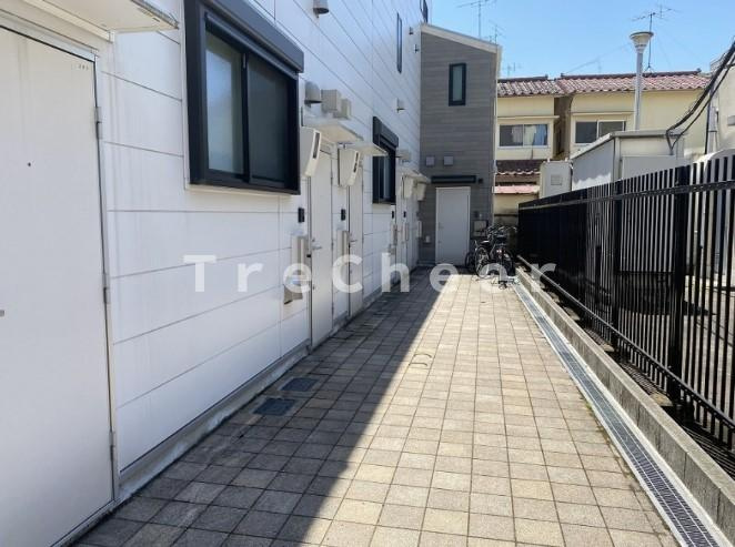 ロウハウス王子本町(ROW HOUSE王子本町)のエントランス