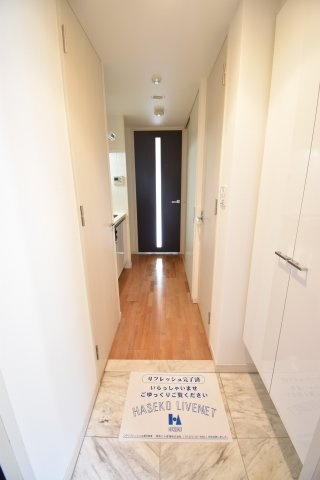 QCフラット北堀江の玄関