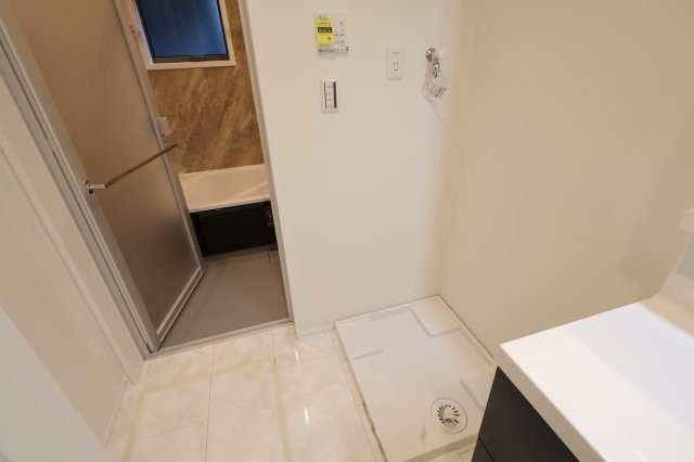 南区大谷場２丁目3-7新築一戸建てライフバディ サンセリテのランドリースペース|撮影日 2025年10月23日 13:25 晴れ