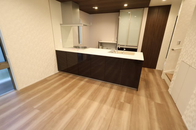 南区大谷場２丁目3-7新築一戸建てライフバディ サンセリテの居間・リビング|撮影日 2025年10月23日 13:25 晴れ