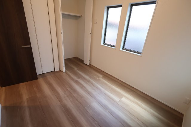 南区大谷場２丁目3-7新築一戸建てライフバディ サンセリテの洋室|撮影日 2025年10月23日 13:25 晴れ