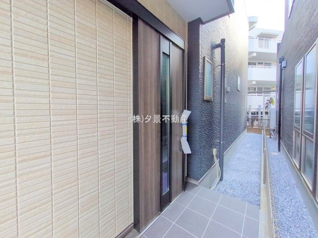 南区大谷場２丁目3-7新築一戸建てライフバディ サンセリテの玄関