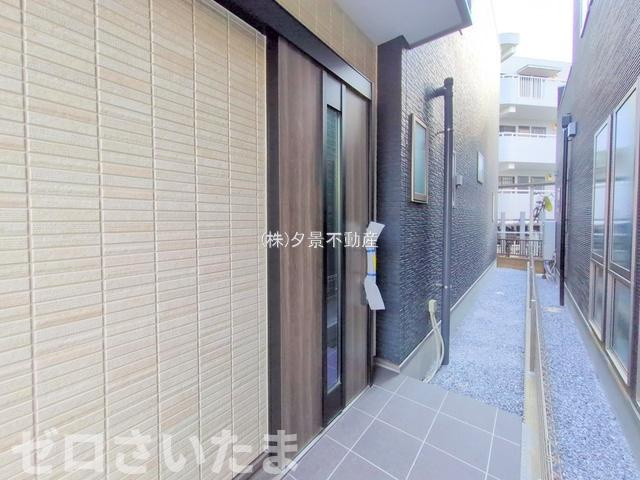 南区大谷場２丁目3-7新築一戸建てライフバディ サンセリテの玄関