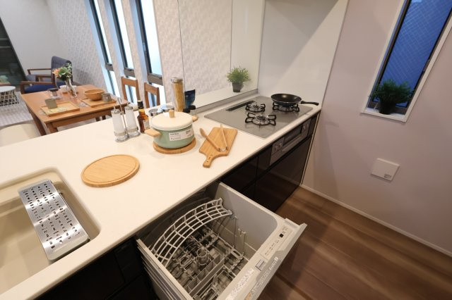 南区大谷場２丁目3-7新築一戸建てライフバディ サンセリテのキッチン|撮影日 2025年10月23日 13:20 晴れ