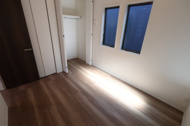 南区大谷場２丁目3-7新築一戸建てライフバディ サンセリテの洋室|撮影日 2025年10月23日 13:20 晴れ