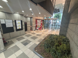 【ロビー】 | 本町橋ビル | 本町橋ビル　ロビー