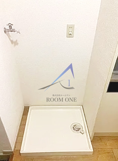 アーバンヒルズ早稲田の設備|洗濯機置き場です。