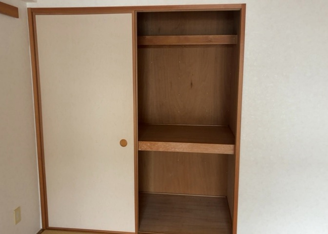 【収納】 | サンヴェール橋本ツインタワー　ステージ２ | デザイン性を重視しすぎて収納が少なかった！なんてことにならないため、事前に現地で収納の数を確認しておくことをお勧めします。クローゼット以外にも床下収納や屋根裏収納、パントリーなどもチェックしましょう。