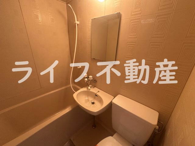 RH小阪の洗面所|スペースが確保できる洗面所です