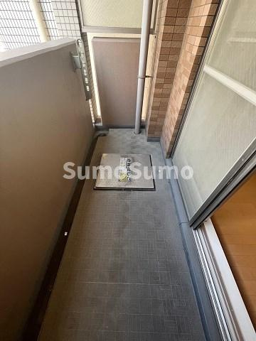 ジュネーゼグラン上本町のバルコニー|お洗濯にも便利なバルコニー付き