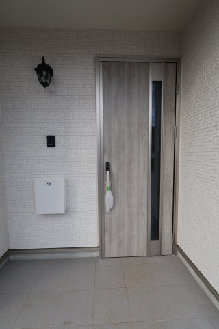 《仲介手数料無料》西区三橋６丁目1649新築一戸建てハートフルタウンの玄関|撮影日 2025年11月18日 14:30 晴れ