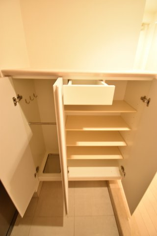 クロスレジデンス大阪新町