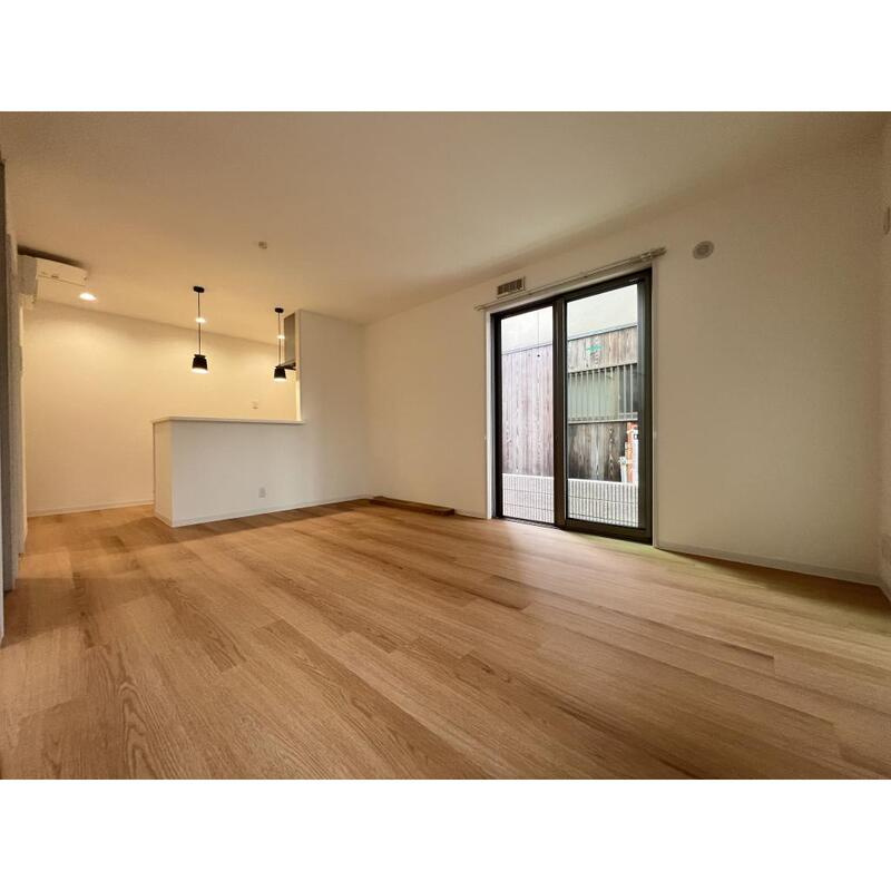 ユアメゾン下加茂の居間・リビング