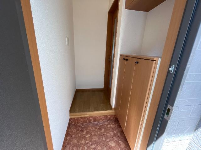 プリムローズＡの玄関|玄関