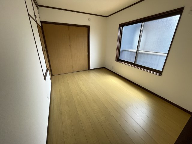 高崎市新町　中古1399の洋室