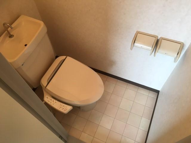 ウェストヴィラ橿原のトイレ|シャワー付トイレ