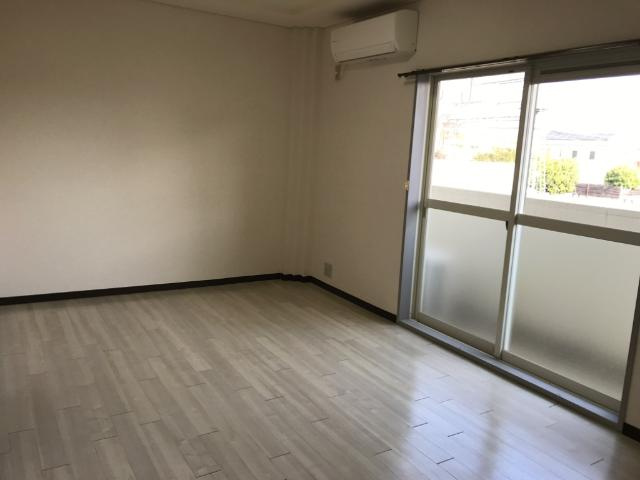 ウェストヴィラ橿原の内装|洋室