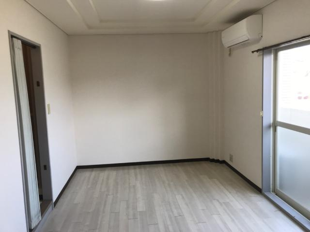 ウェストヴィラ橿原の内装|洋室