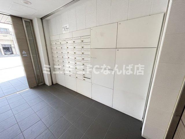 レオンコンフォート谷町六丁目のエントランス