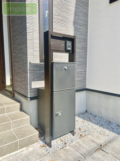 【設備】 | 小学校６分　オール電化　太陽光発電　宅配ボックス　1号棟　東初富