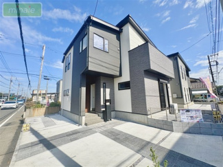 【外観】 | 小学校６分　オール電化　太陽光発電　宅配ボックス　1号棟　東初富 | 販売現地
スタイリッシュな外観でゆったりした空間が魅力的です♪