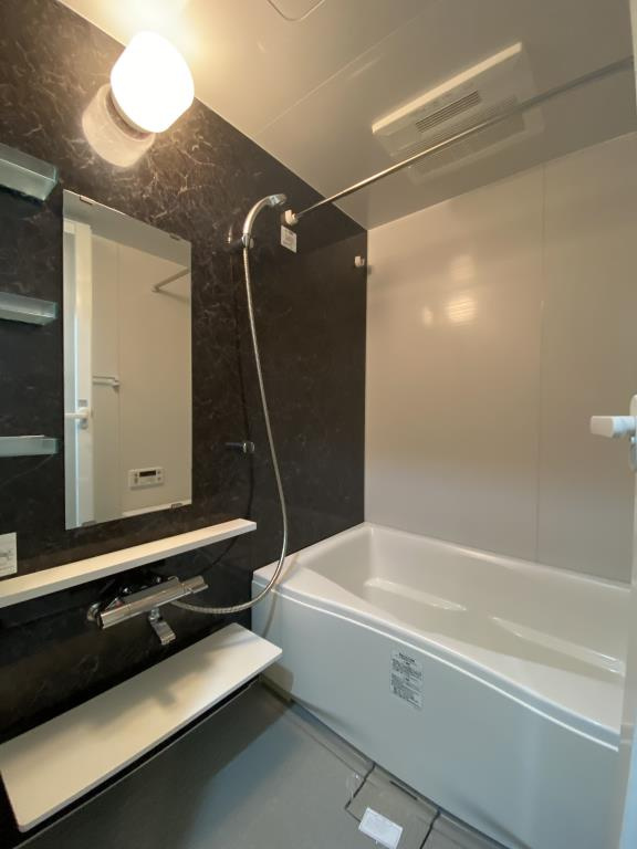 Alloggio アロッジオの浴室|※別部屋写真