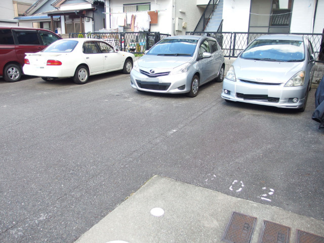 グラシャスベルの駐車場