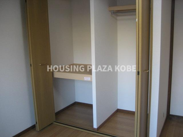 レディースゴールドハイツ　須磨駅の賃貸情報の収納