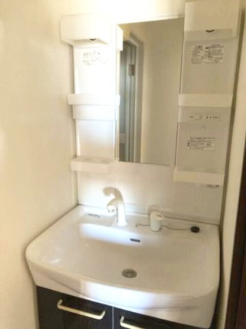 ライオンズマンション山手石川町の洗面所