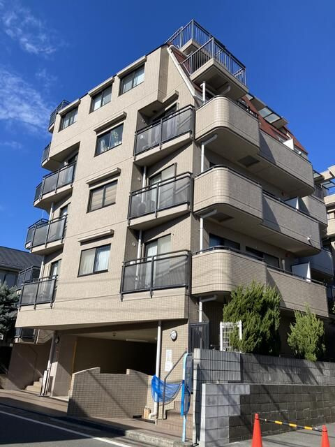 ライオンズマンション山手石川町の外観